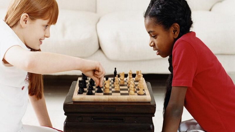 play chess