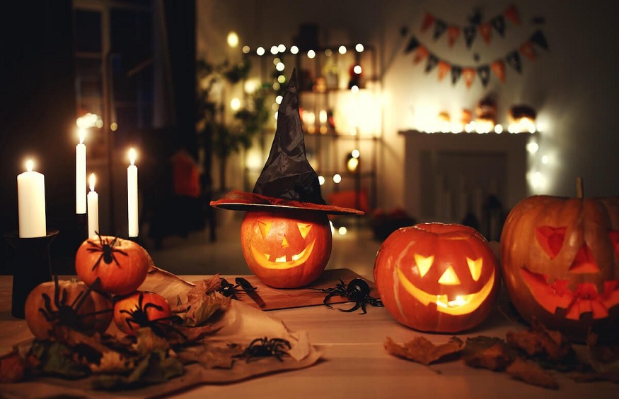 5 Spooky Decorations for You Home This Halloween